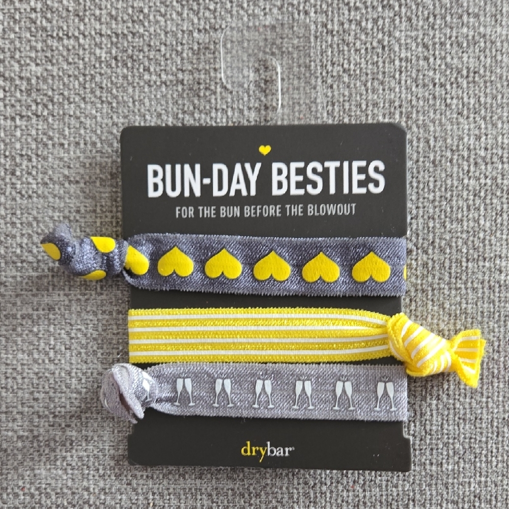 🔴Drybar Heart and Stripe Hair Ties - Yellow and Gray